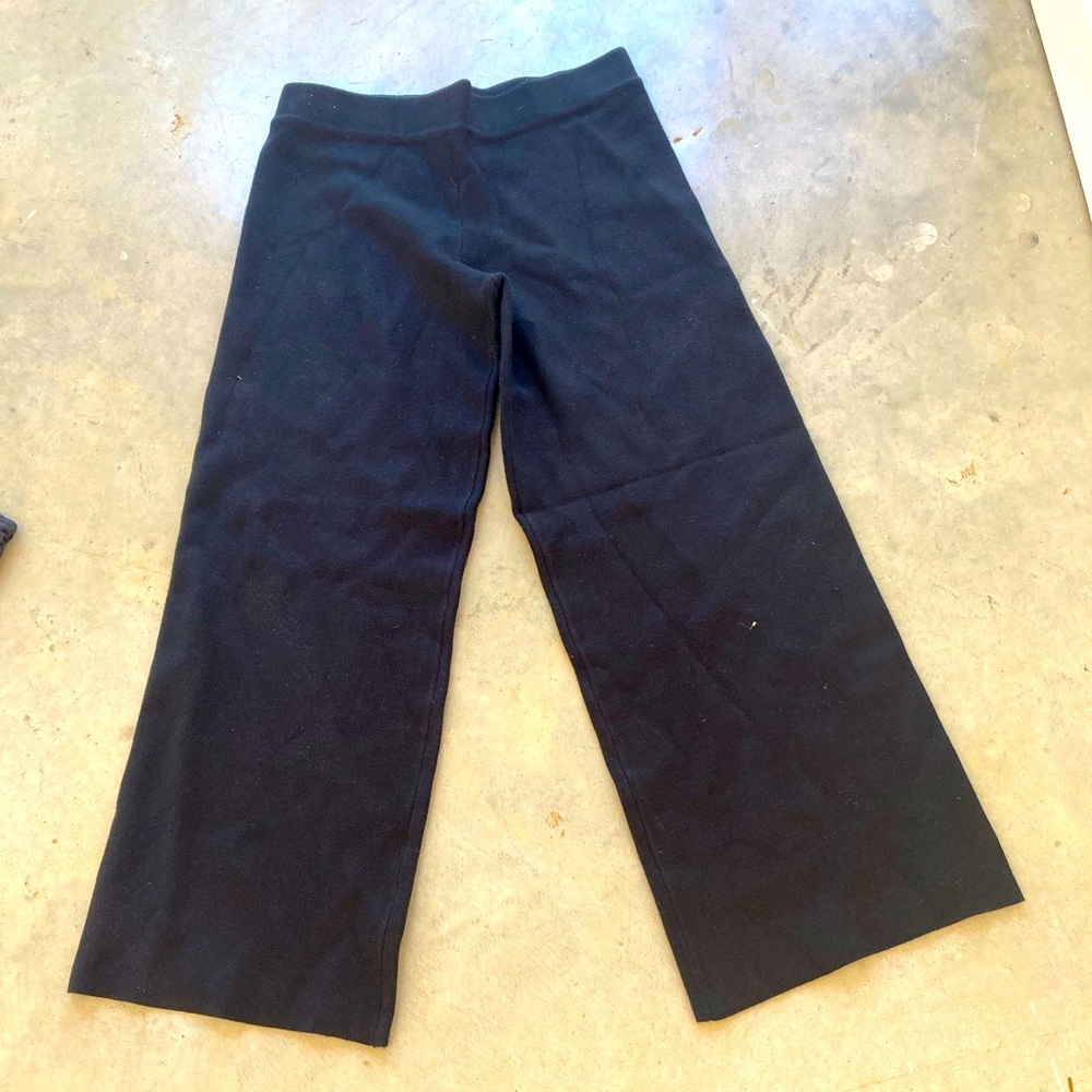 Joie sweater knit ankle pants. Wide bell. Size medium. Like new.